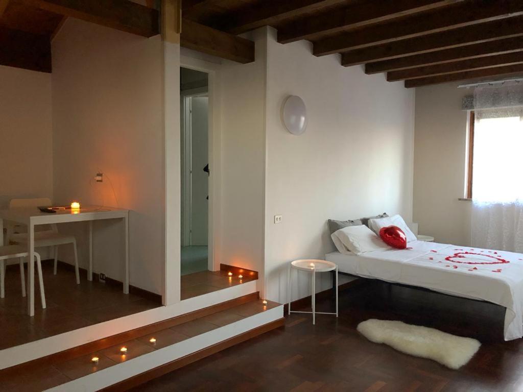 Bed and Breakfast Attico By Marconi 11 Besozzo Exterior foto