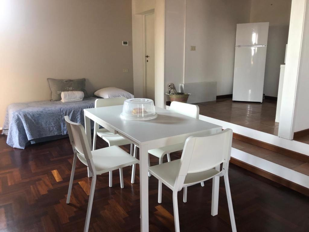 Bed and Breakfast Attico By Marconi 11 Besozzo Exterior foto